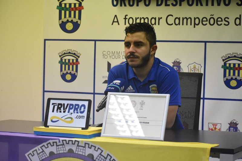 RICARDO AFONSO: «En mi opinión, lo más importante que hay que trabajar en el fútbol juvenil es la toma de decisiones y las habilidades volitivas»