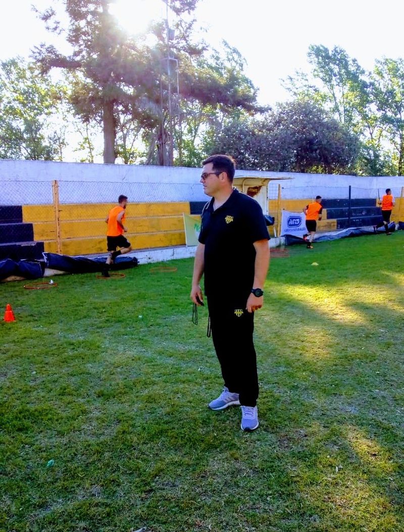 PROFE JAVI PICCO :: «La figura del PF en el futbol base siempre fue importante»