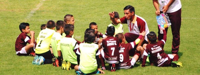 JUAN PABLO CARRIOLA:»Somos formadores antes que entrenadores»