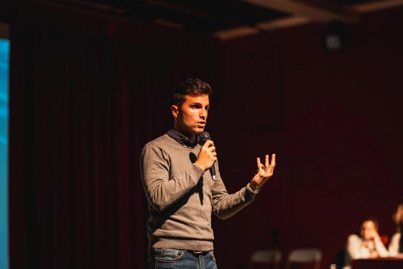JOSE ANTONIO CAMACHO : «Futedu es la conjugación de futbol y educación»
