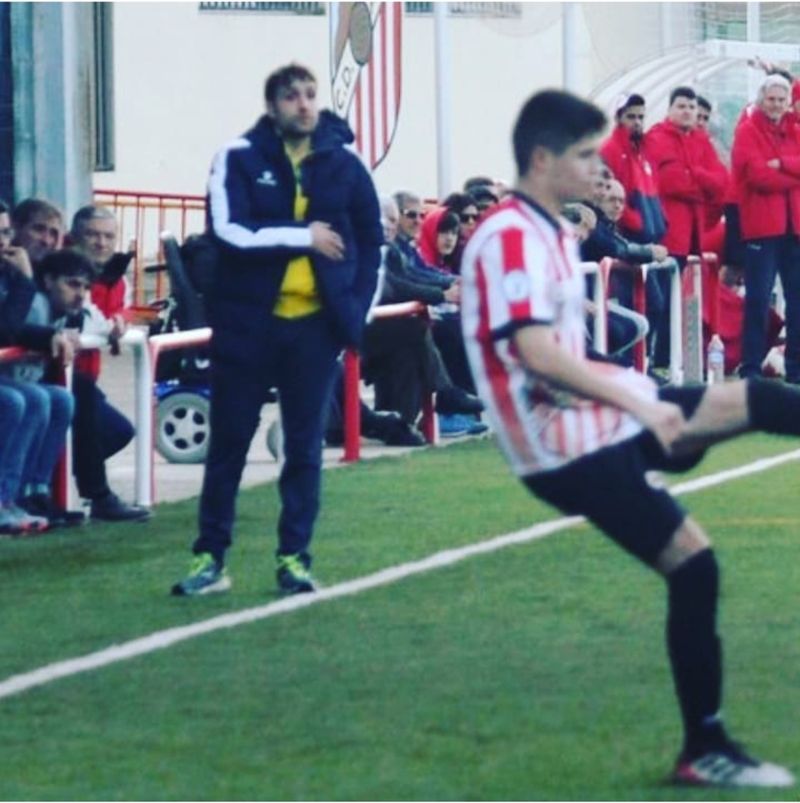 EFRAÍN PÉREZ: «Lo mejor en el fútbol formativo es enseñar en valores, más allá de la técnica o táctica, que son los pilares»
