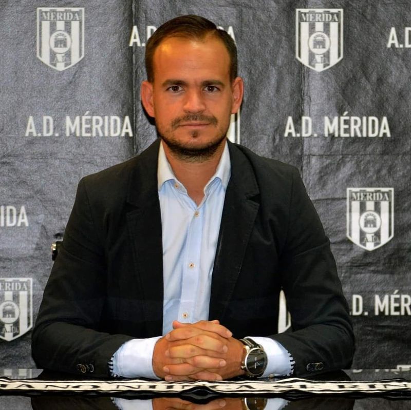 LUISMI PATIÑO: «Como director deportivo siempre busco que las características de los jugadores siempre sean complementarias.»