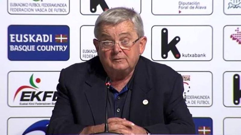 MIKEL ETXARRI: «Me parece que una buena formación en el fútbol base tiene que redundar en la medida de lo posible»