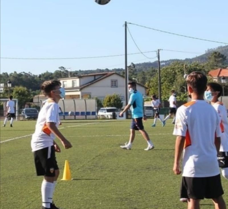 El fútbol base, el eterno debate. ¿COMPETIR? ¿FICHAR?
