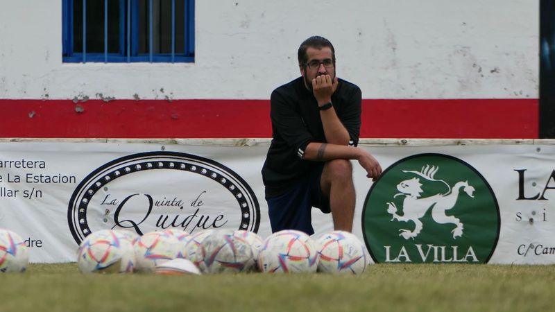 EKAITZ DE LUIS: «Creo que en categorías inferiores, entrenador y formador deben ir de la mano en nuestro trabajo al estar con equipos en etapa formativa»