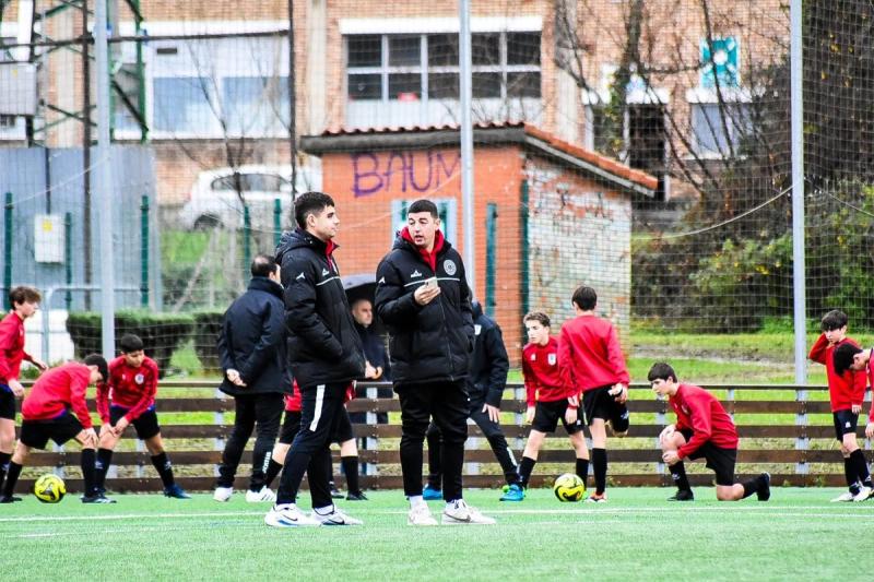 JON URIETA: «Para que los jugadores crezcan, es indispensable invertir en formación de entrenadores»