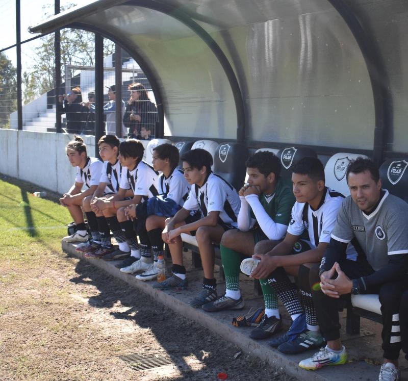 ENTREVISTA A CRISTIAN MICALE :»El fútbol es un “juego” y el elemento fundamental es la “pelota”