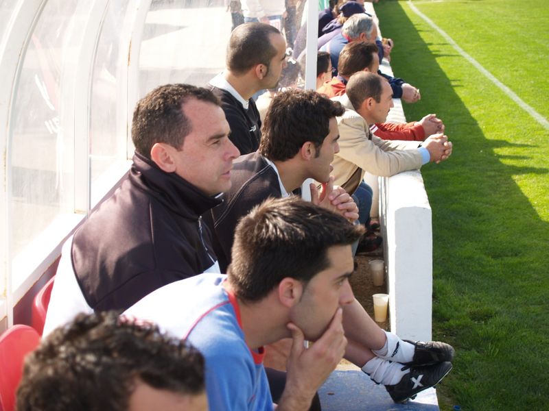JULIO MARTÍNEZ: «Creo que hay que diferenciar entre el futbol profesional y el futbol formativo, para empezar hay que hincapié en la formación del jugador, inculcarles valores, etc…»