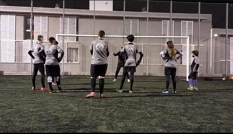 JONATHAN ACOSTA:»Nuestra figura es la que realmente comparte el estado físico, mental y emocional de una figura tan importante en el juego cómo es el portero.»