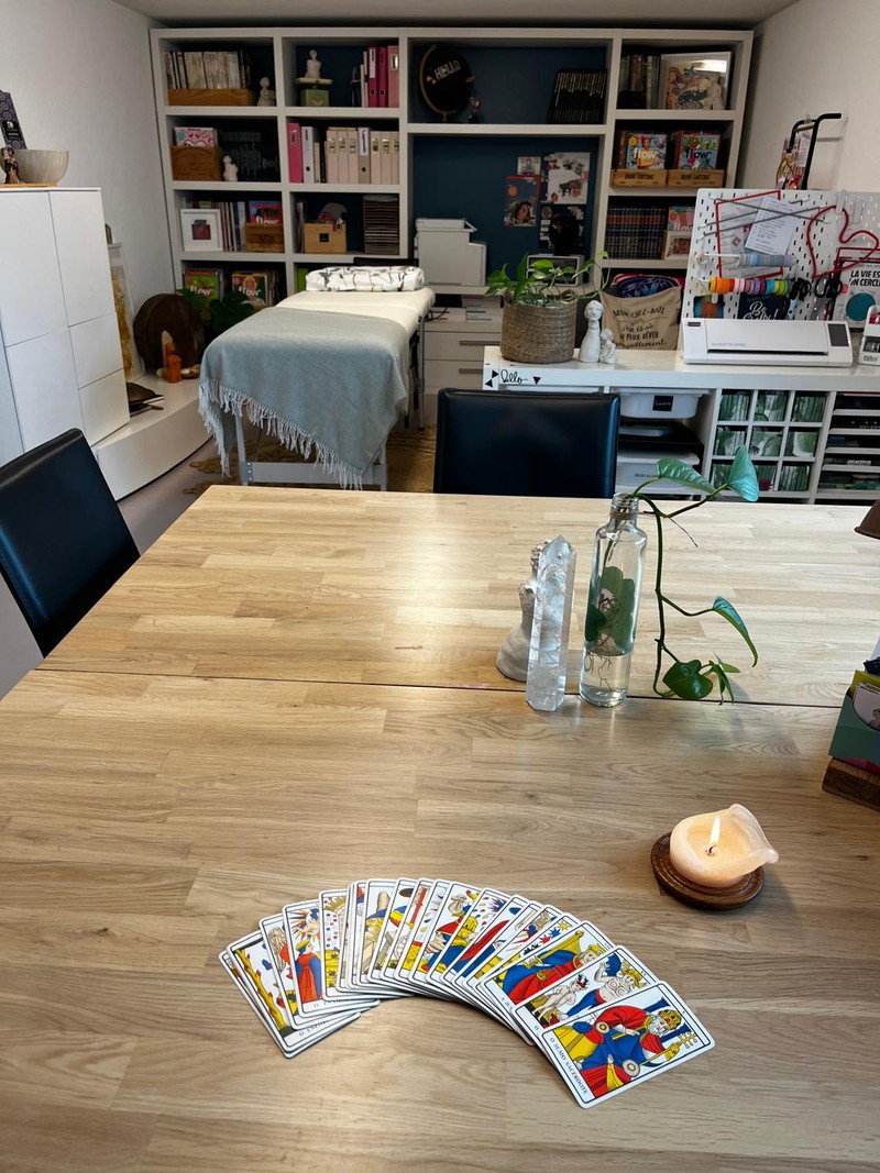 Sophie Stern - Entre terre et ciel - Soin énergétique, médiumnité et art inspiré