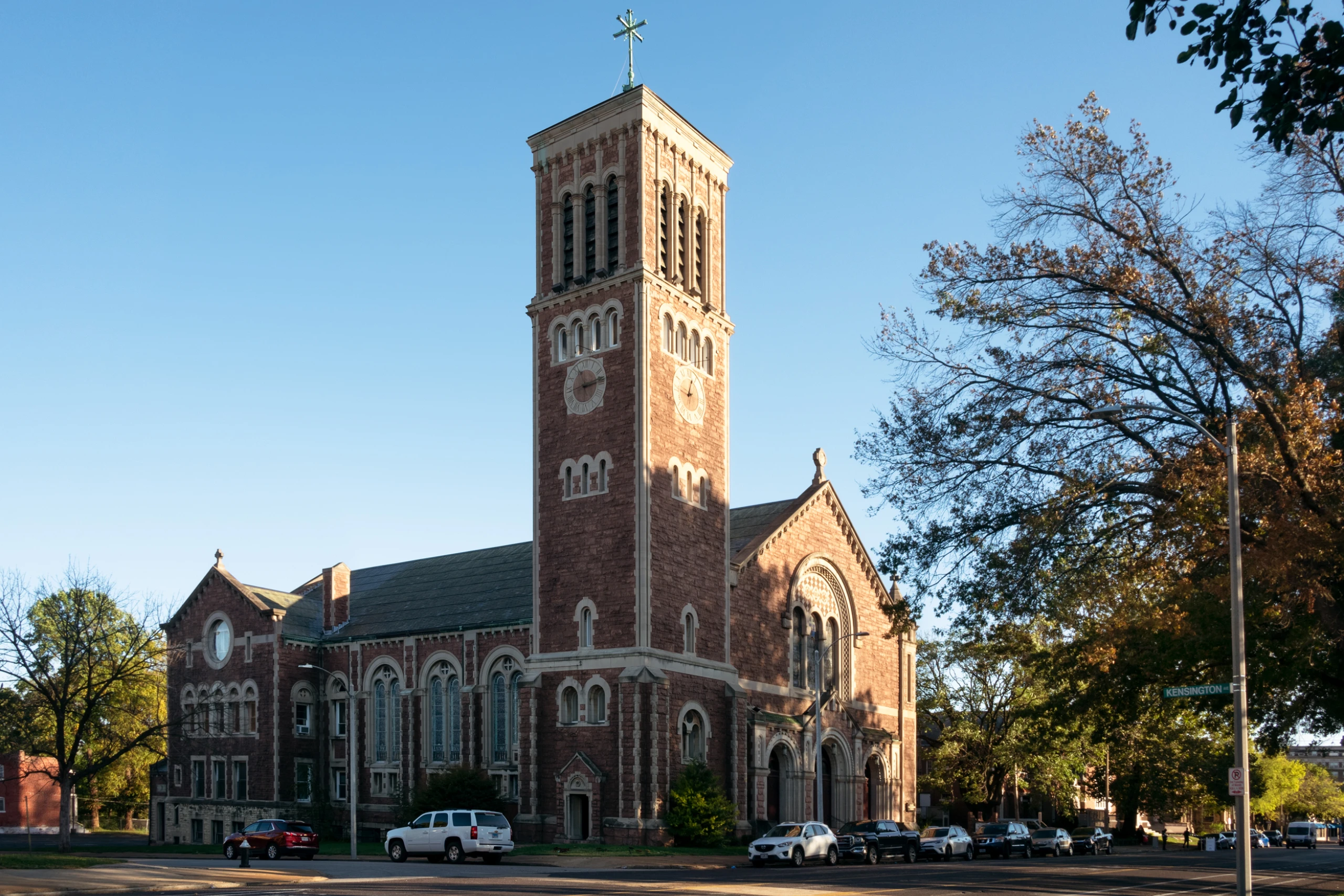 Exterior view of the Pilgrim Congregational Church designed by Charles Eames from 1932-1937.