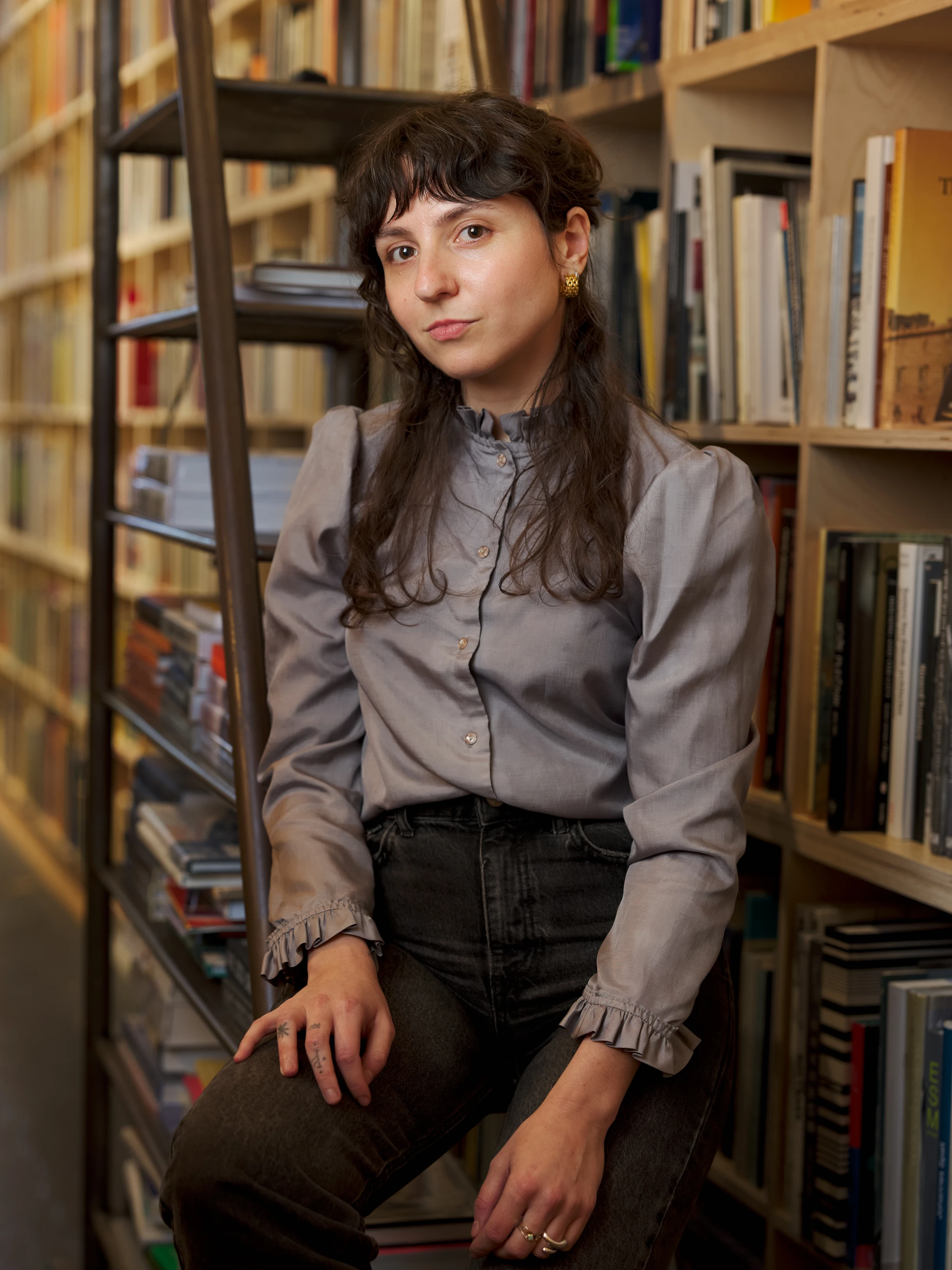 Standing portrait of Jennifer Schwartz.