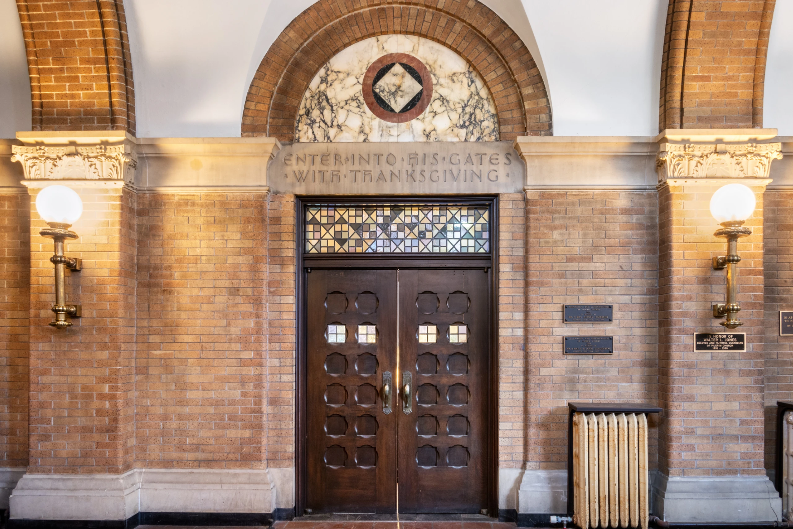 Front entry view of the Pilgrim Congregational Church designed by Charles Eames from 1932-1937.