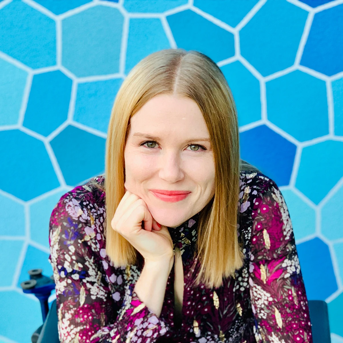 Headshot for Amy Kenny