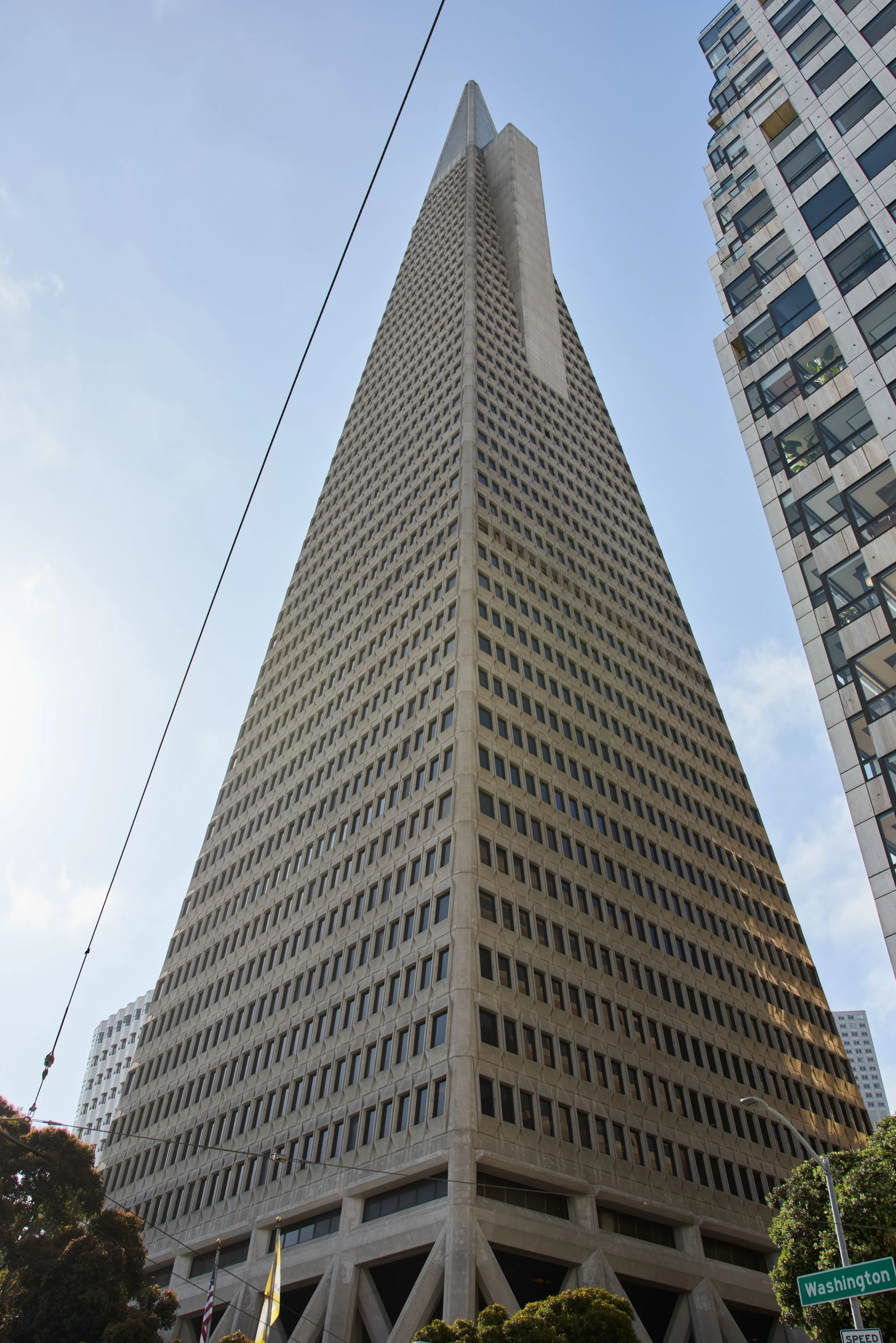 Exterior view of William Pereira’s iconic Transamerica Pyramid building in the heart of San Francisco’s downtown.