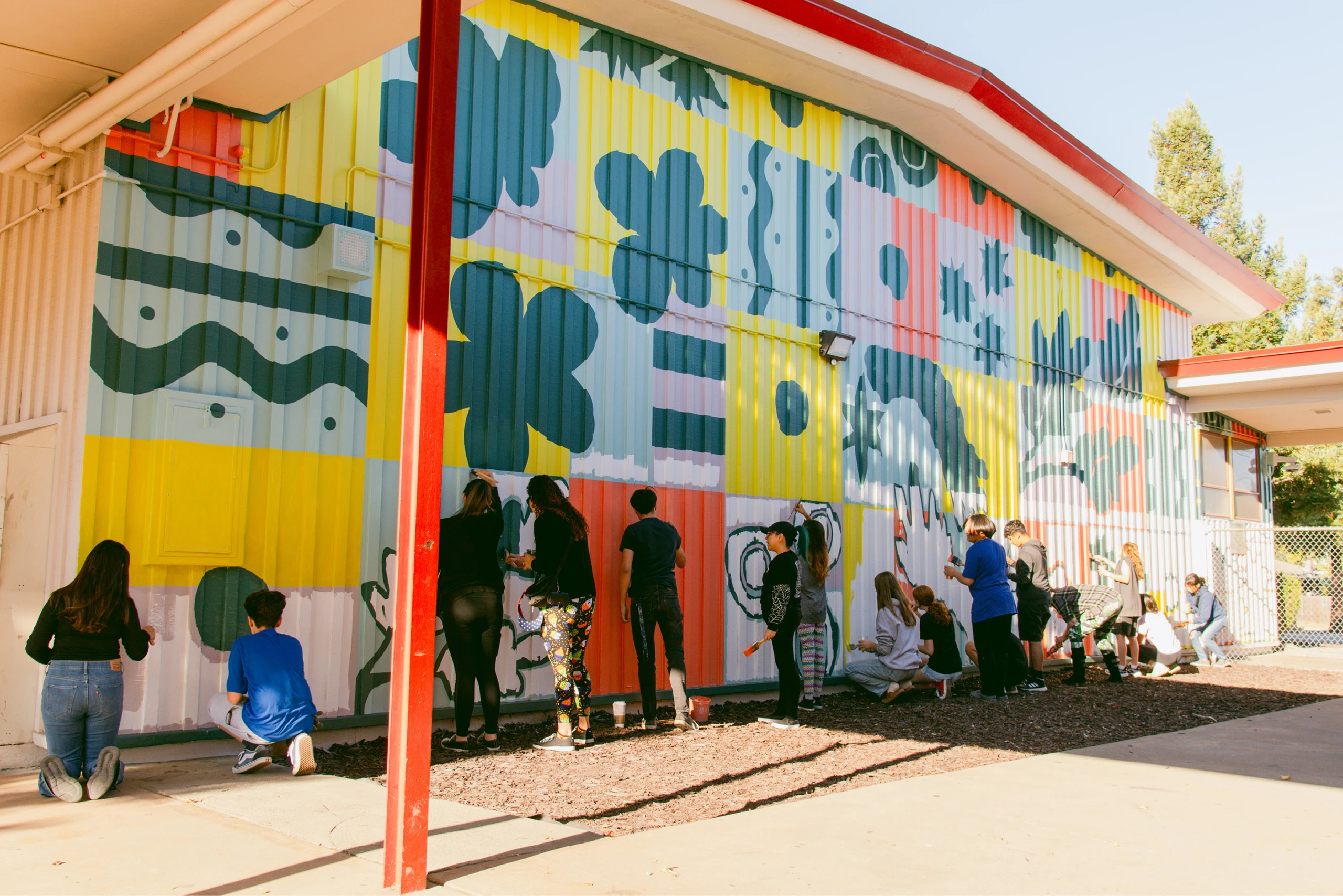 Side view of the El Dorado Middle School mural painted by Project Color Corps students and volunteers.