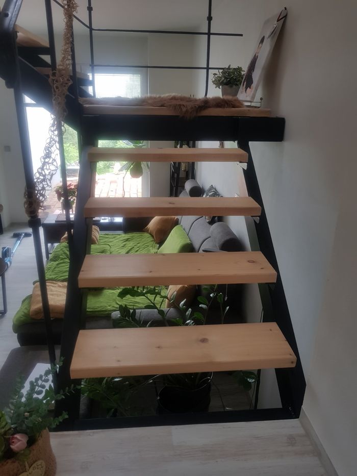 Další schody