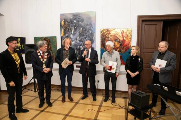 Grupa Visiorique Etrange w galerii Pałacu Vauxhall w Krzeszowicach