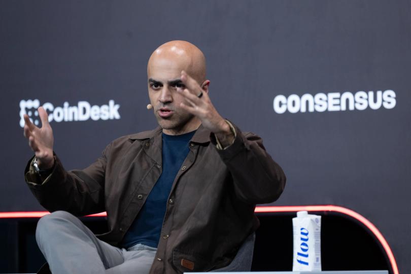 Cripto vs. IA: Dragonfly afirma que mercado não está em declínio, mas em evolução capitalista