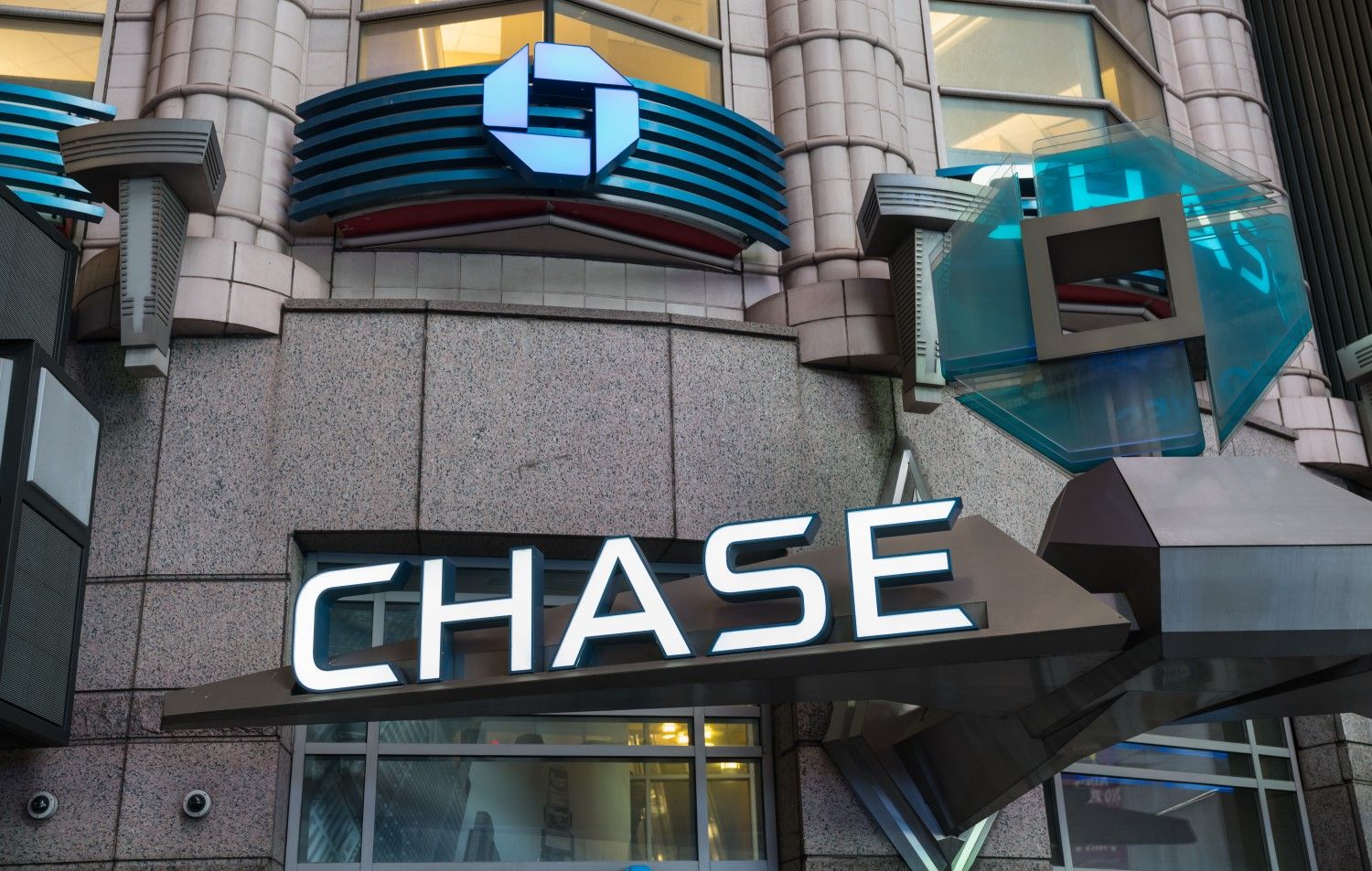 Chase Bank to Refund 95% of $2.5M It Allegedly Overcharged Crypto Buyers