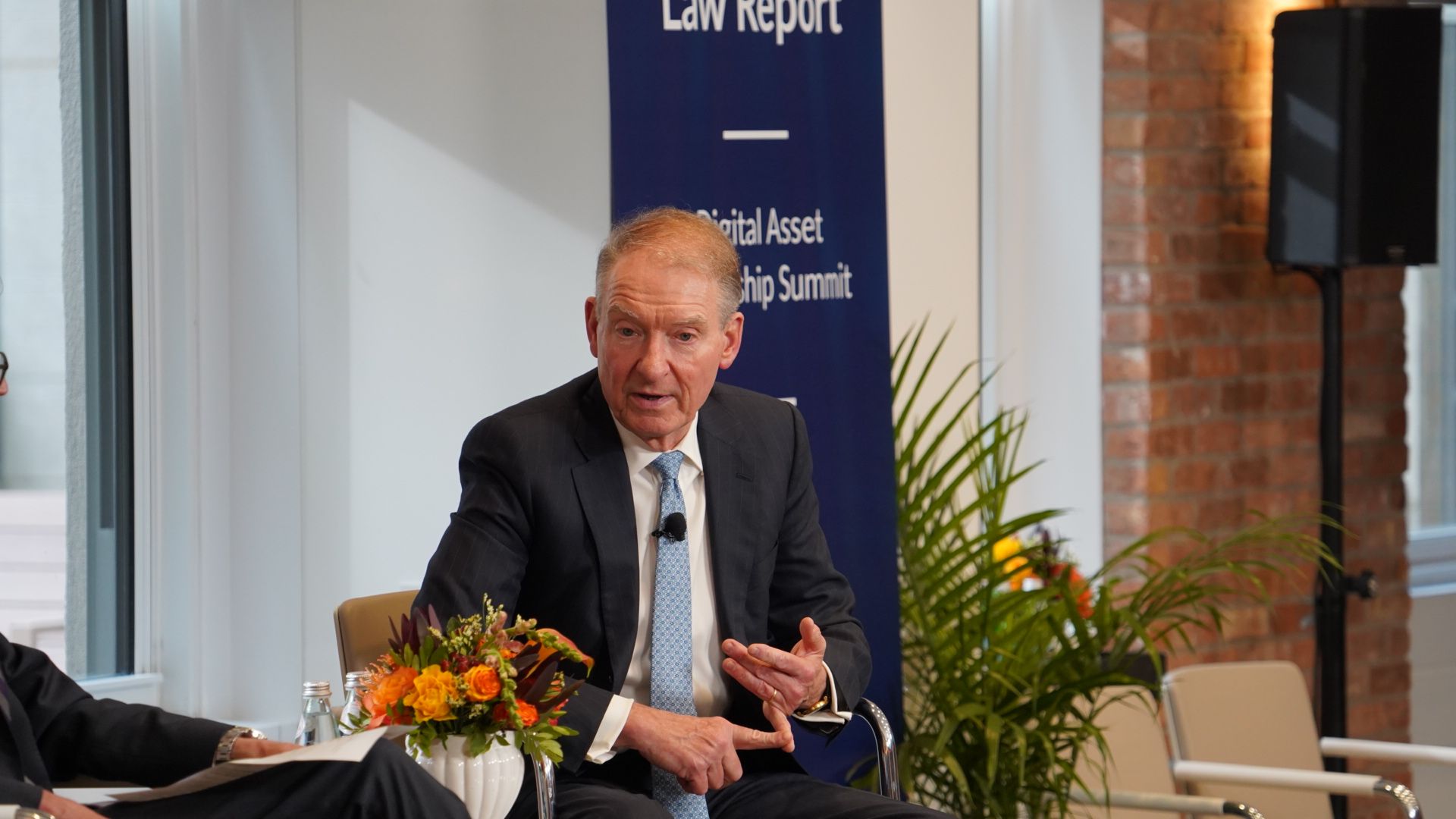 美国证券交易委员会主席阿特金斯表示，SEC 计划在年底前正式制定“创新豁免”政策