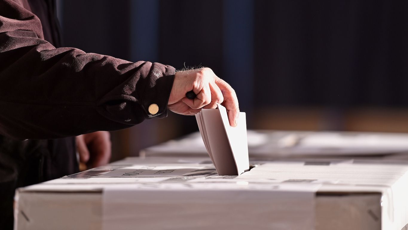 Tether executive warns the 2026 midterms could have 'seismic impact' on crypto industry