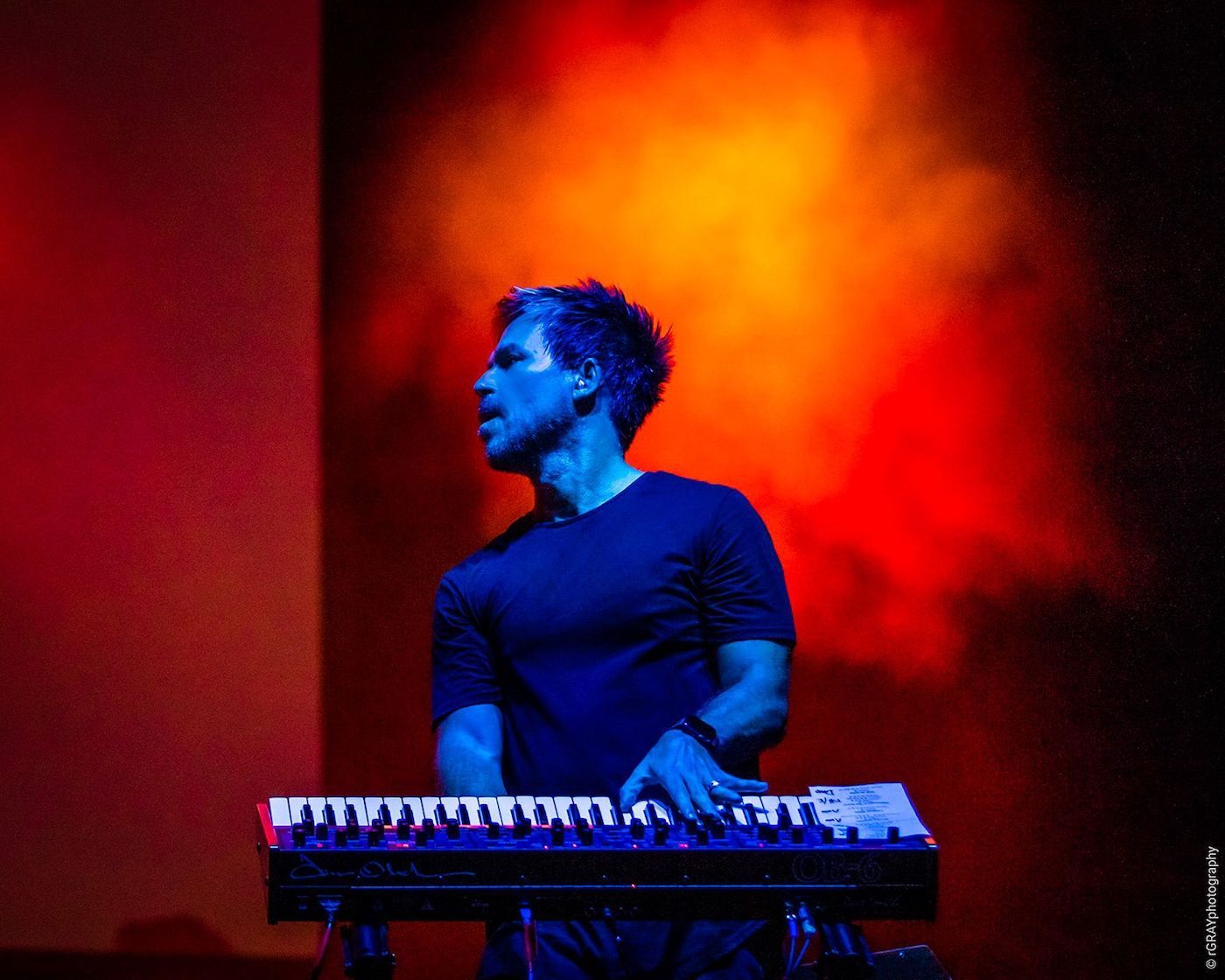 BT, Trance Trailblazer, Unveils 24-Hour Crypto Artwork