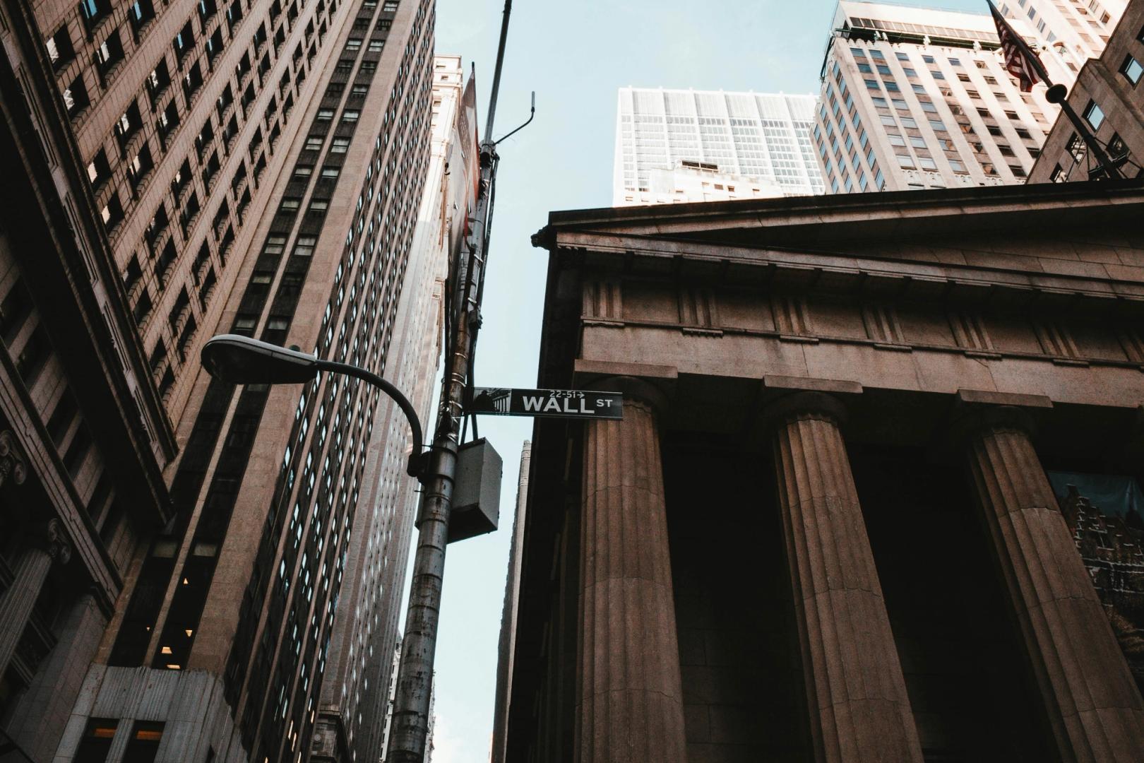 Banks escalate stablecoin rewards fight as Senate prepares for a Clarity Act vote