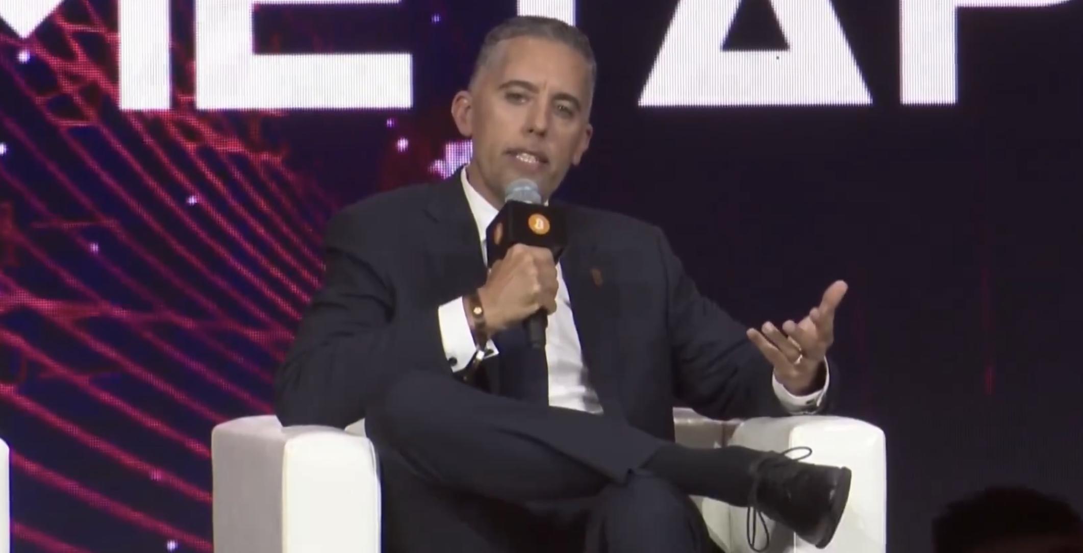 아시아 모닝 브리핑: 탁월한 성과 아니면 도태? 비트코인 재무회사(MSTR) 대 ETF