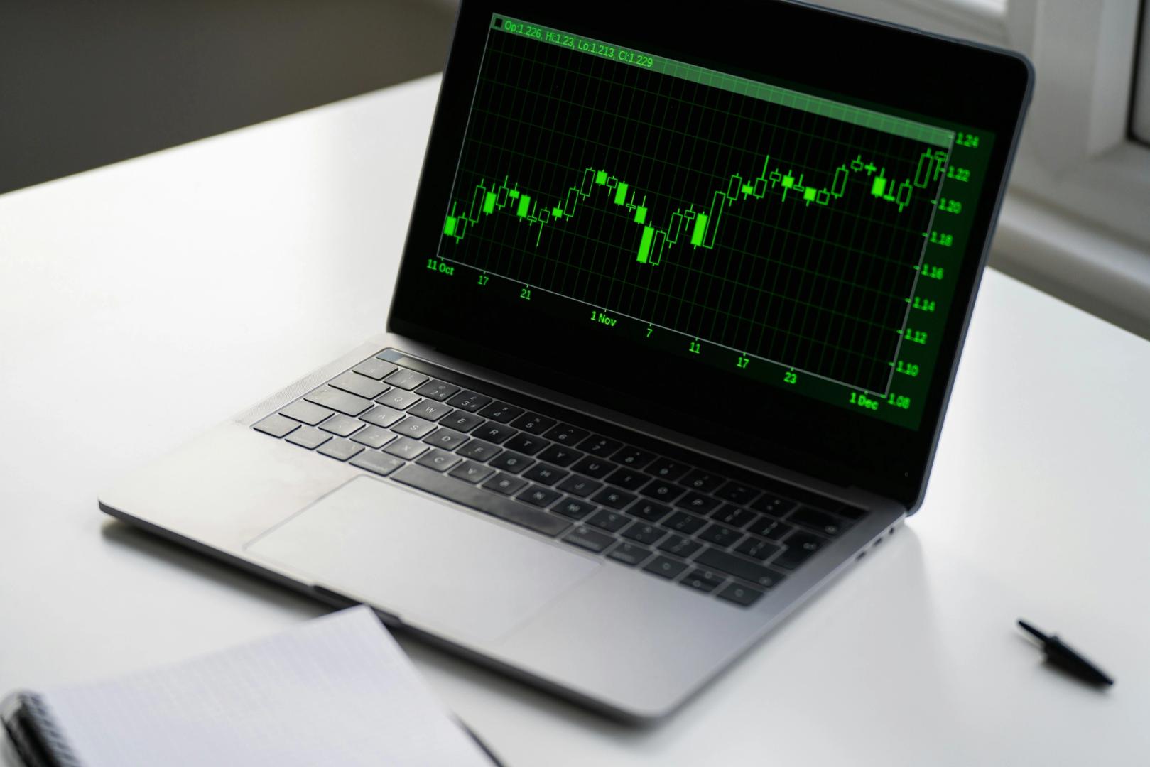 Ethereum (ETH) Surges to New All-Time High Amid Likely September Rate Cut Ethereum (ETH) Surges to New All-Time High Amid Likely September Rate Cut