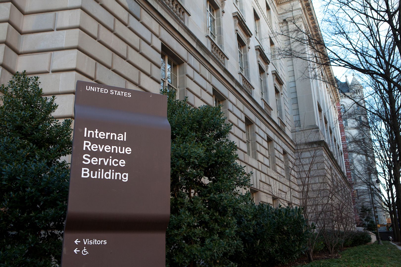 The SEC Can Learn From the IRS in Making Regulation Simpler for Crypto The SEC Can Learn From the IRS in Making Regulation Simpler for Crypto
