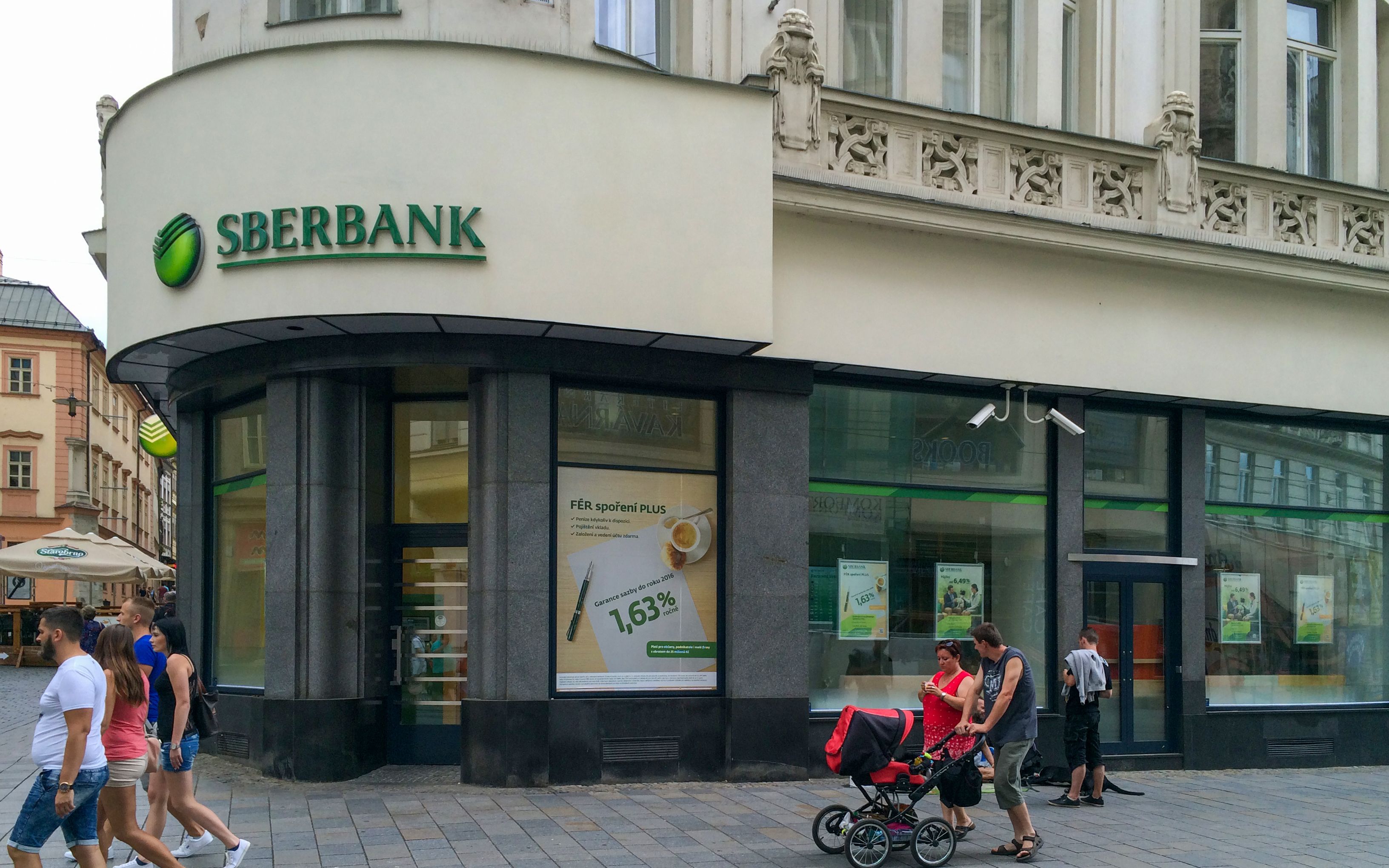 How Bank Crypto Trading Licenses Work and What They Mean for Everyday Earners