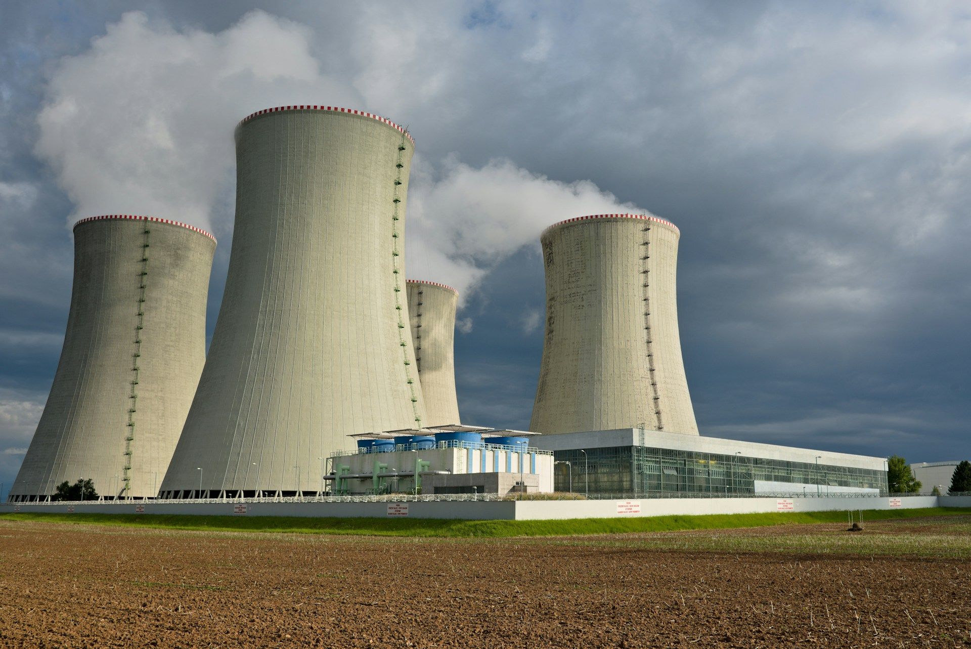 French MPs Float Plan to Mine Bitcoin (BTC) With Surplus Nuclear Energy