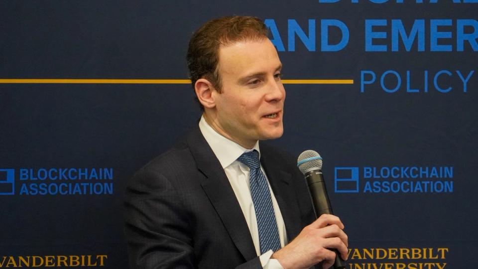 CFTC exige autoridade exclusiva sobre mercados de previsão e intensifica disputa regulatória