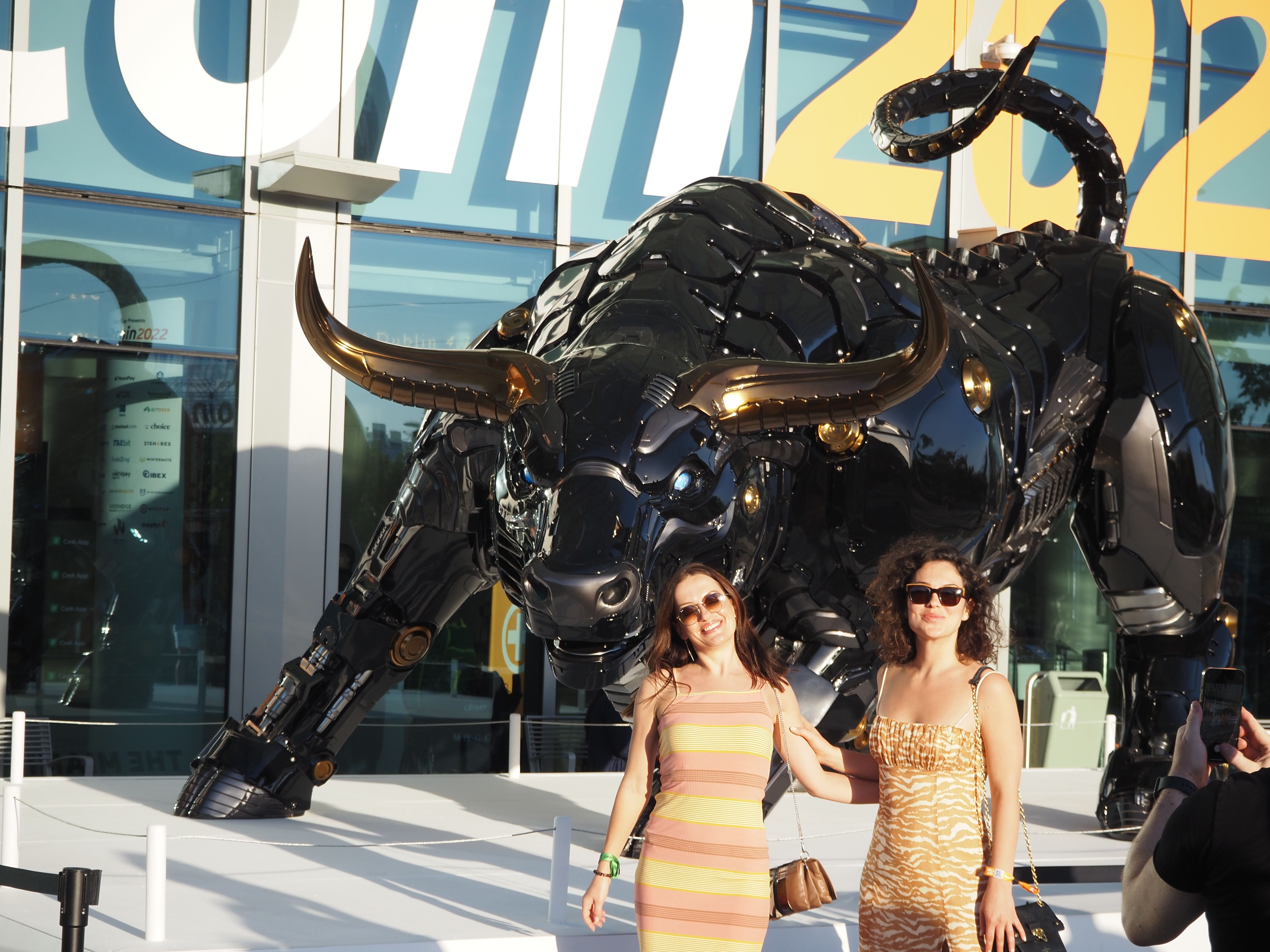 Scenes From Bitcoin Miami 2022: The Stars, the Shows and That Giant Bull