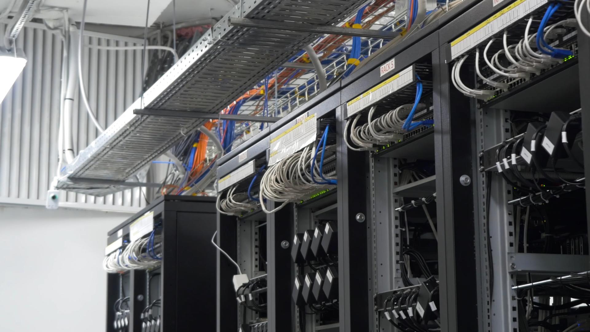 Riot stock surges after securing 20-year Anthropic AI infrastructure agreement