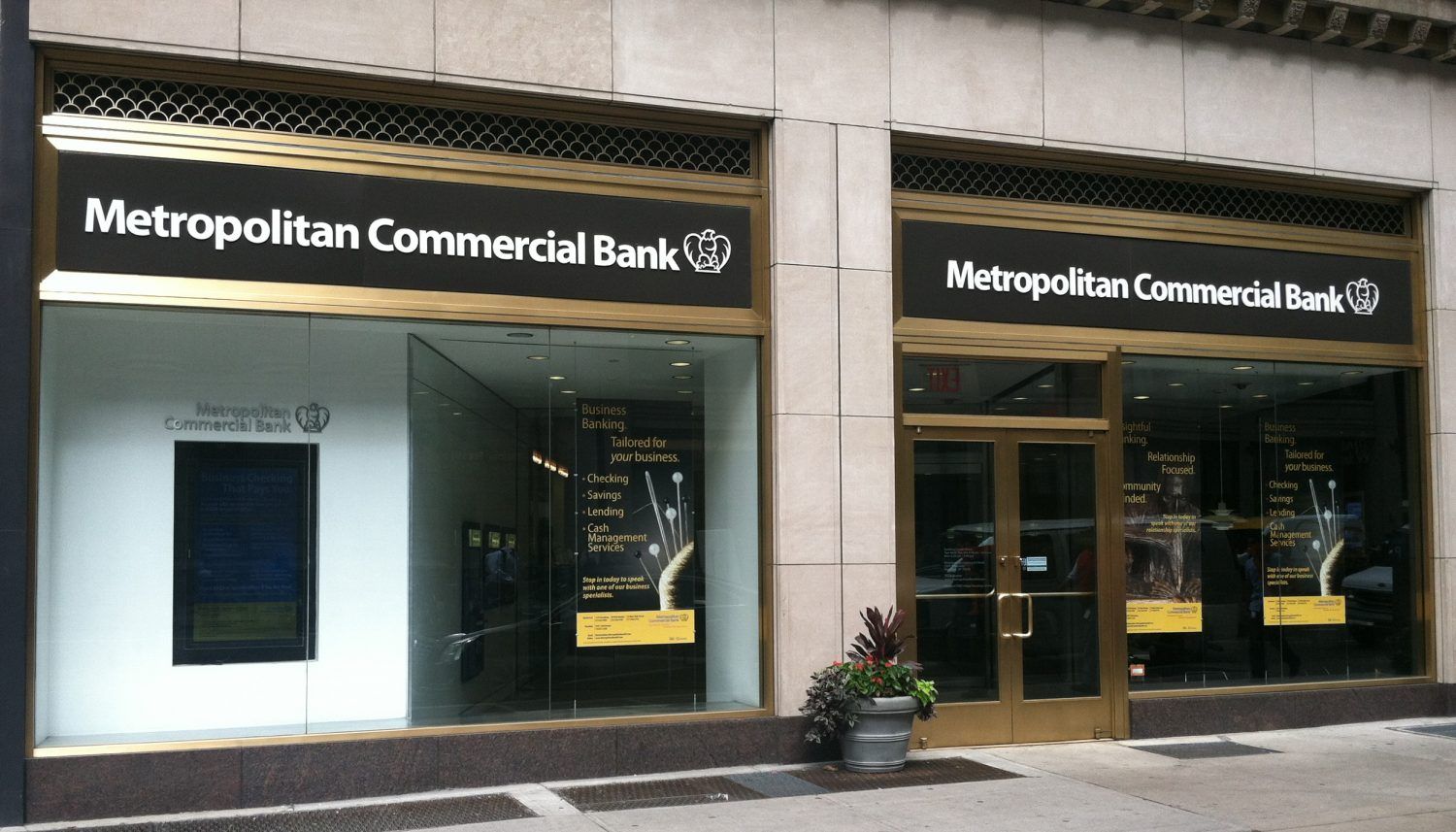 Crypto-Related Deposits Drop by Half at Metropolitan Commercial Bank