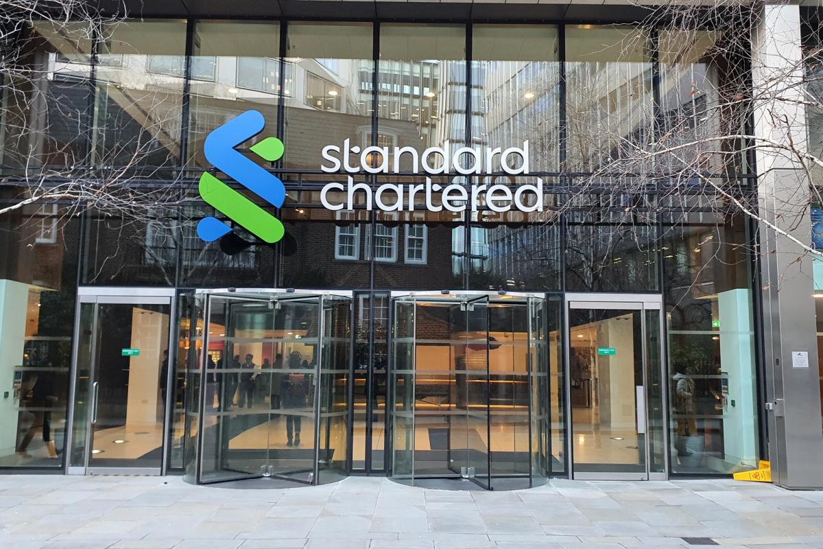 Standard Chartered offers RLUSD custody in Dubai and plans LMAX.