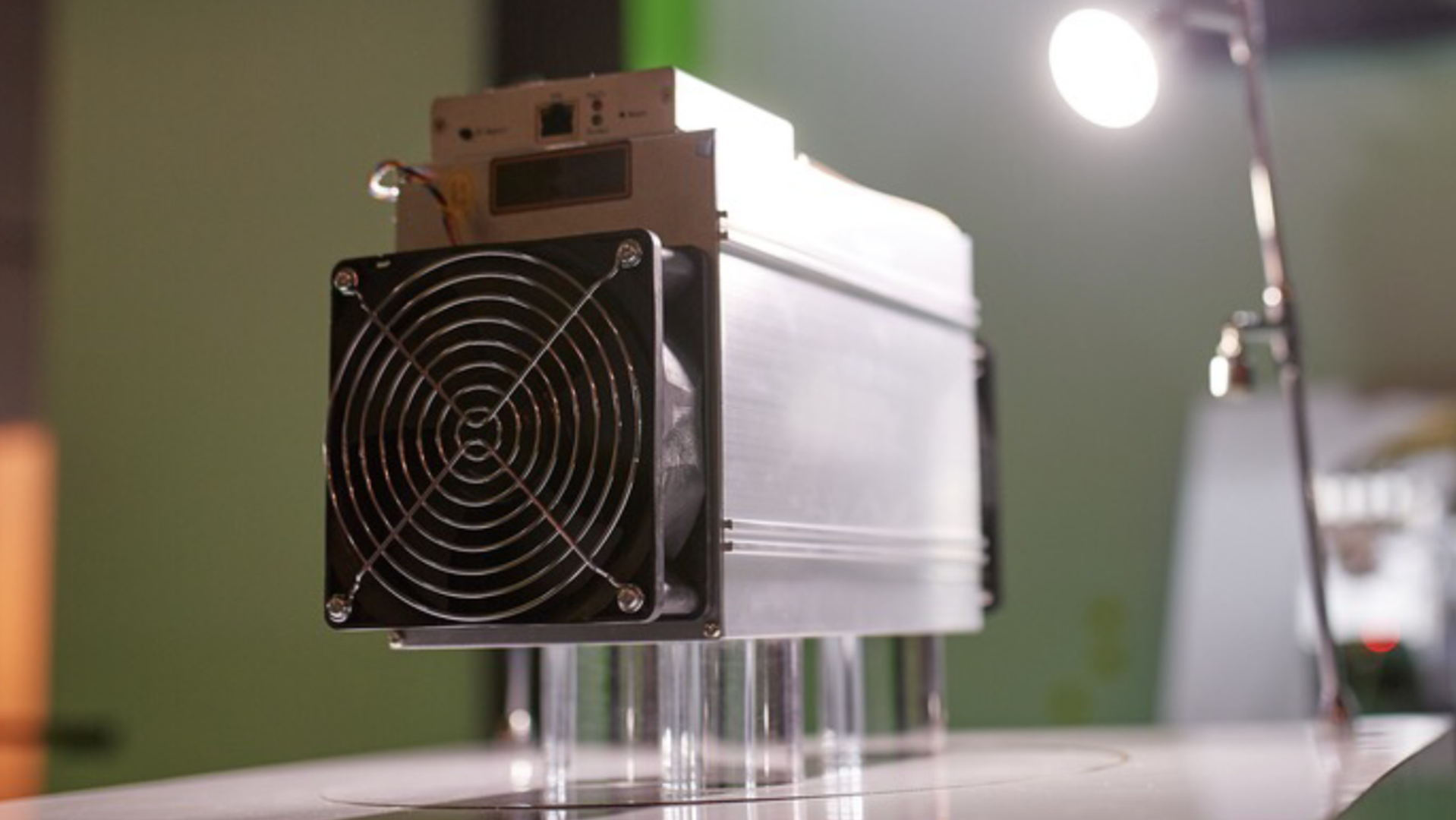 Low Hashprice Forces Bitcoin Miners to Sell Record BTC Ahead of $109k ATH Low Hashprice Forces Bitcoin Miners to Sell Record BTC Ahead of $109k ATH