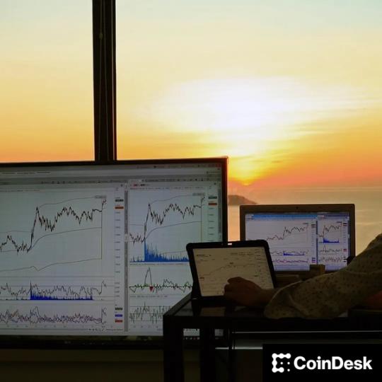 XRP Outperforms Bitcoin as ETF Filings Gain Steam, Setting up Breakout Trade to $2.80