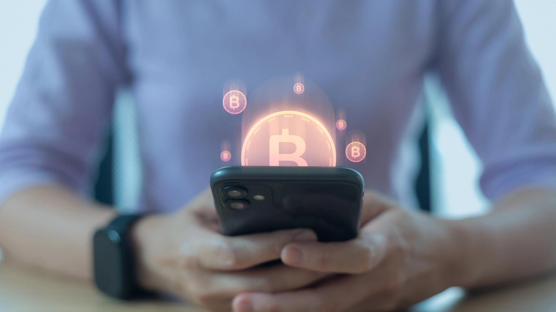 Live updates: bitcoin drifts back to $62,500, putting damper on hope for two straight up days