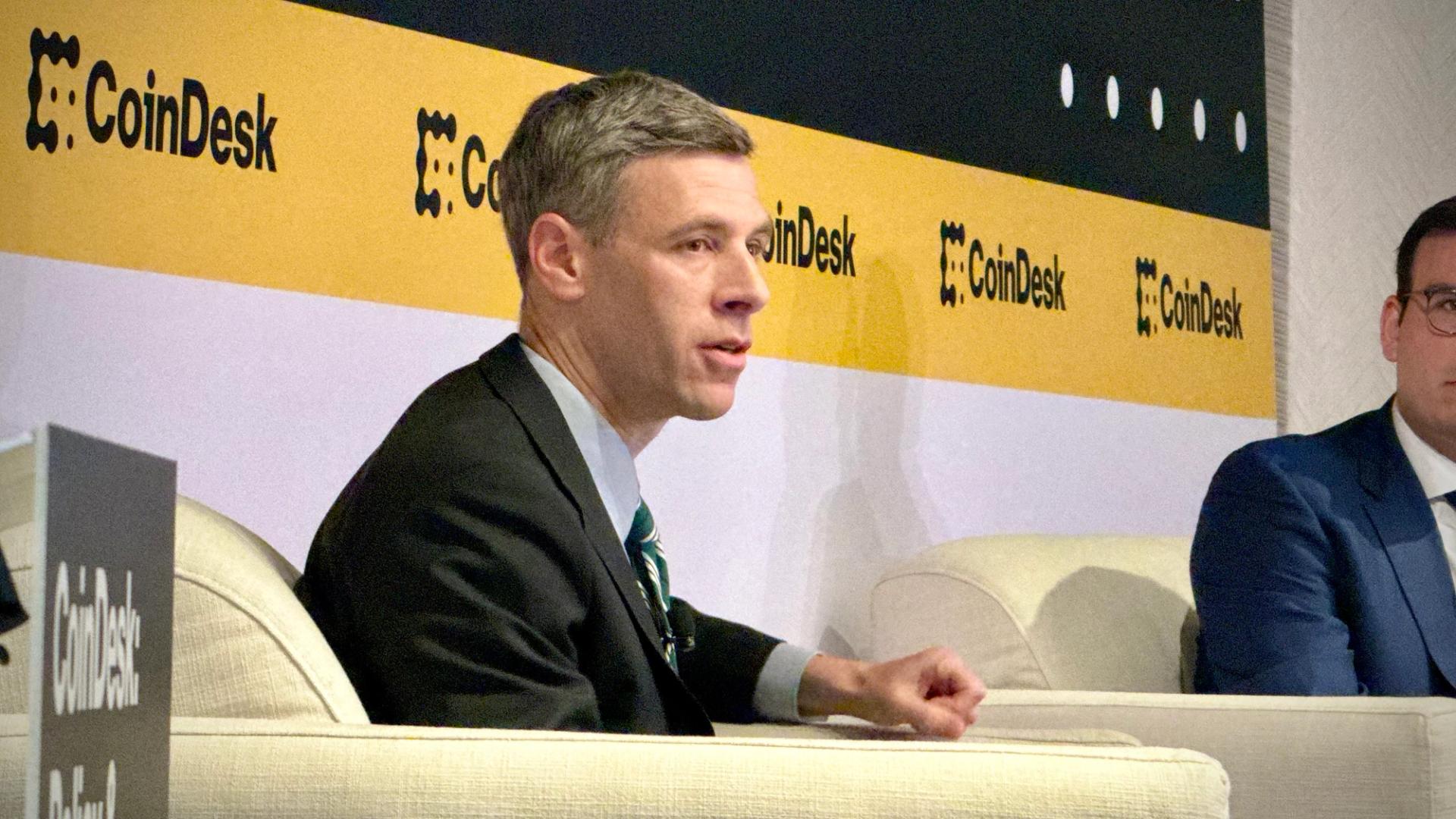 Coinbase Faces Flak from Traditional Bankers on Its Push for Trust Bank Charter