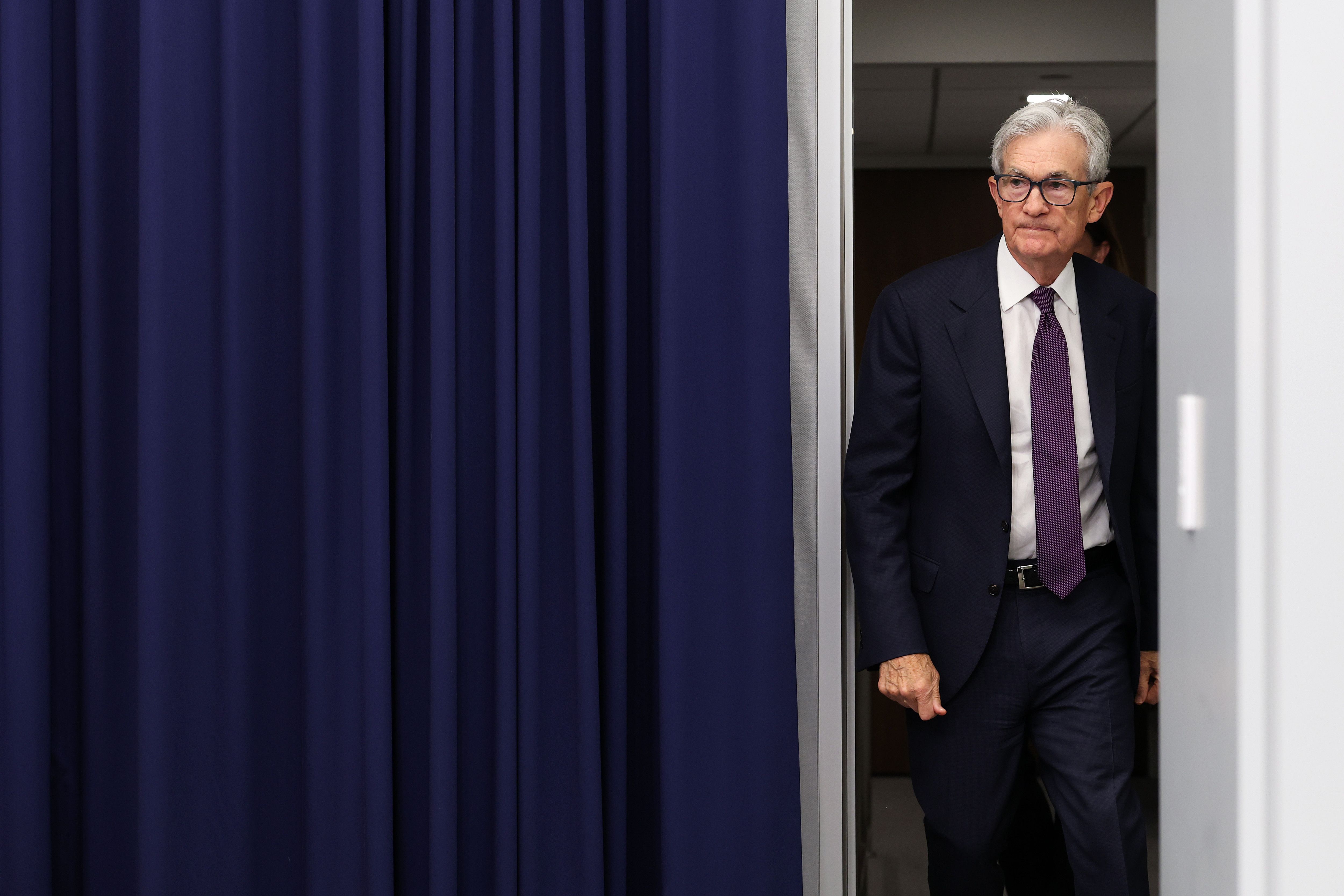 Jerome Powell Tetap di Federal Reserve Karena Tekanan Hukum, Suku Bunga Stabil