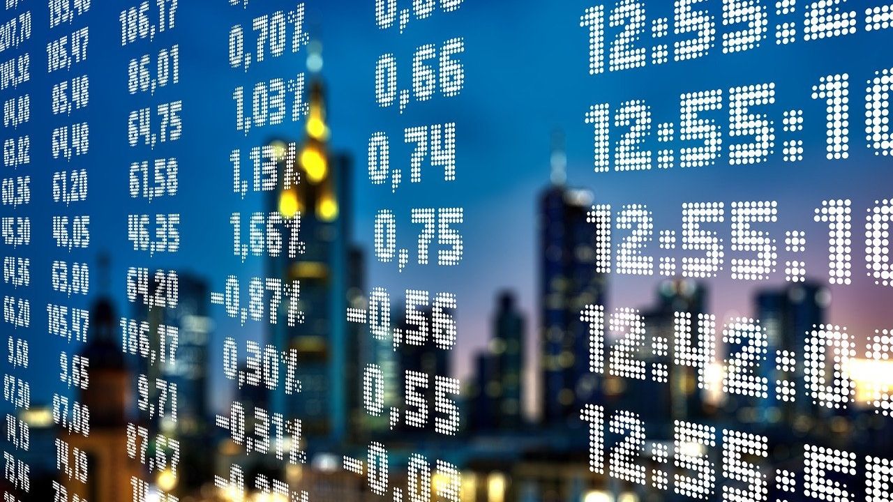 Bitcoin Price-Volatility Correlation Turns Negative Again as Crypto Traders  Eye FTX Liquidations