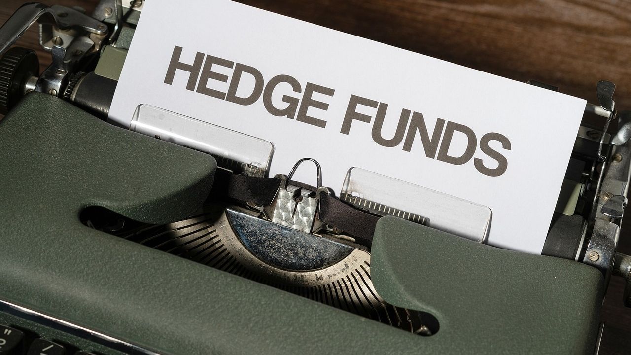 Hedge Funds Hold Record Bearish Bitcoin Bets, Data Show