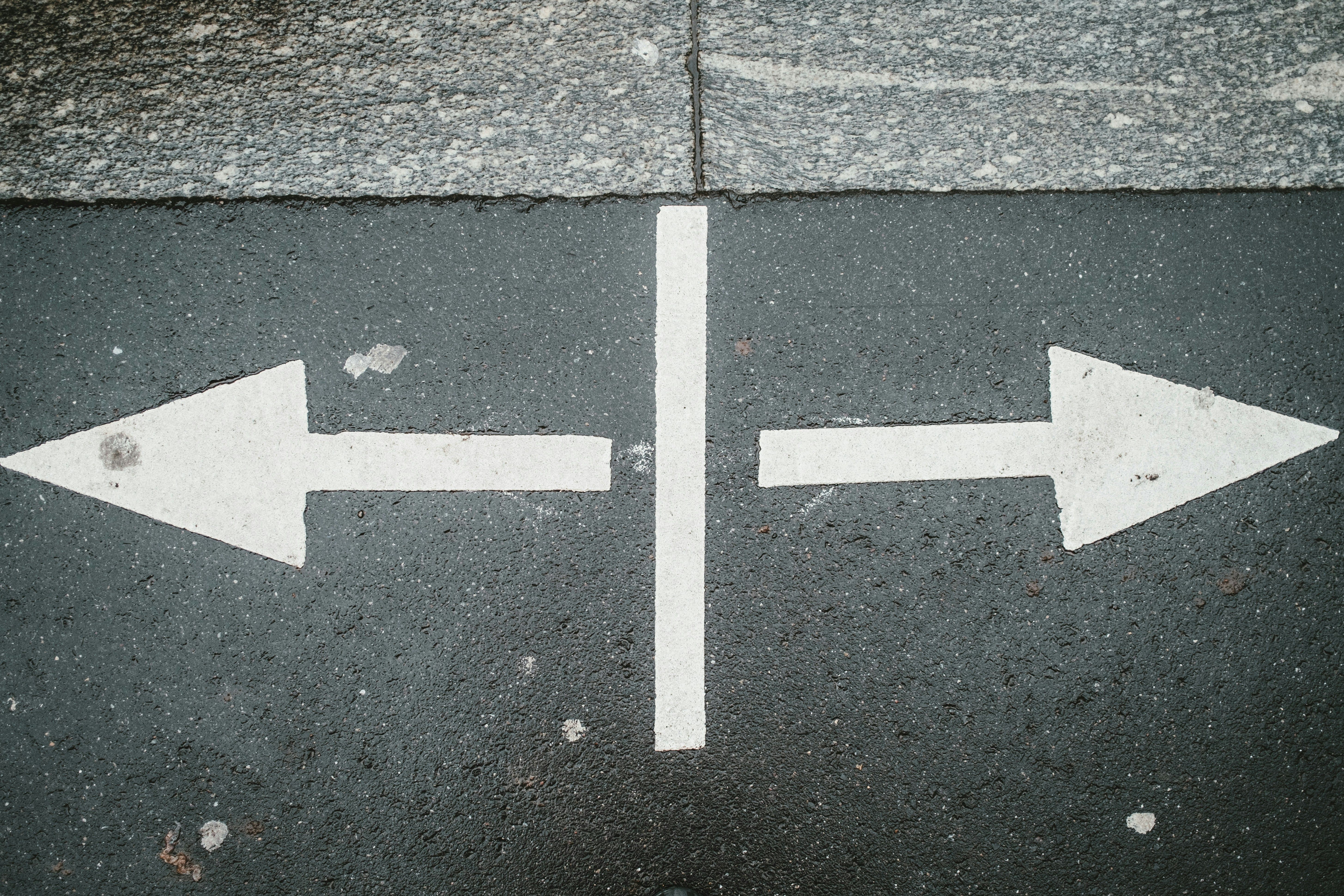 Fed Holds Rates Steady, But Bitcoin Analysts Split on Next Move