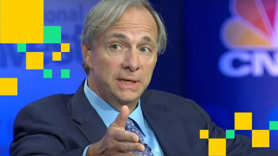 Ray Dalio diz que 'só existe um ouro' e ignora Bitcoin que supera o metal na crise geopolítica