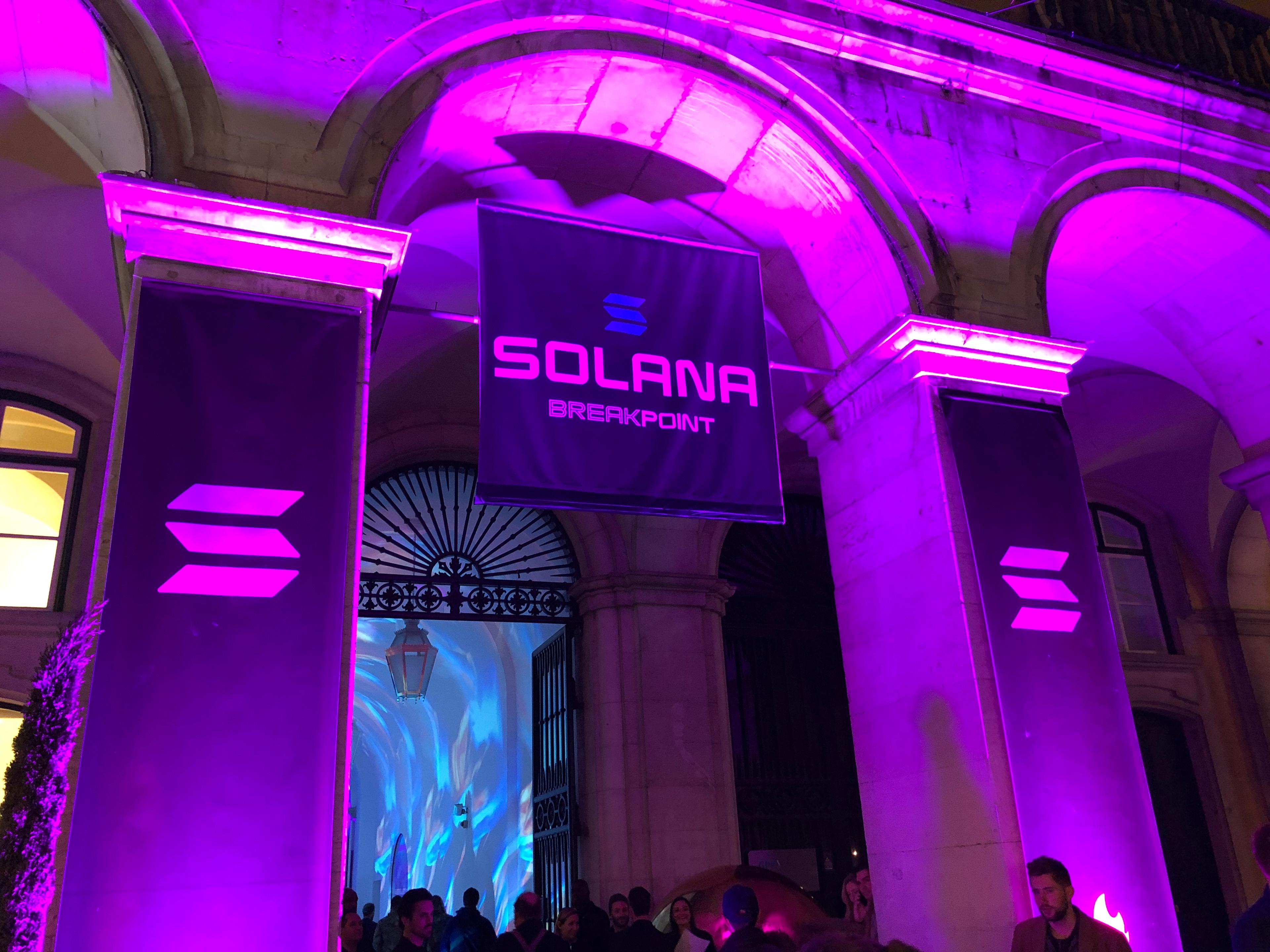 A vibrant scene from the Solana conference's closing gala, held in Lisbon's main square.