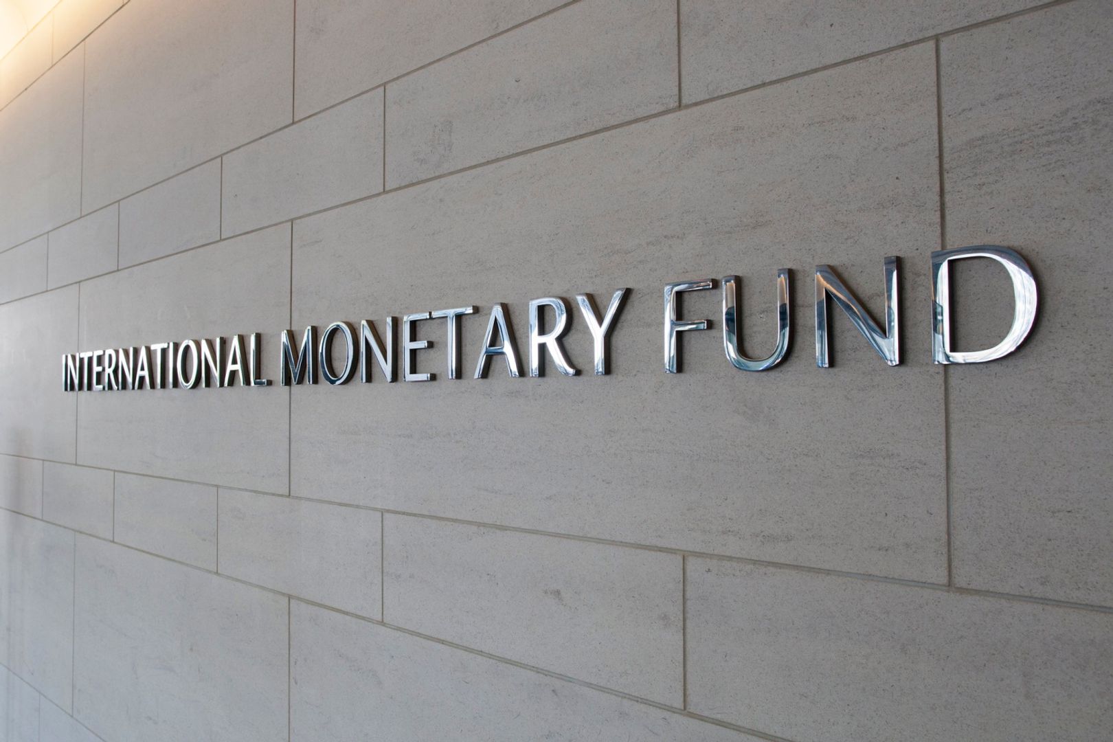 New IMF Report Warns of Stablecoin Risk, Sparking Criticism From Experts