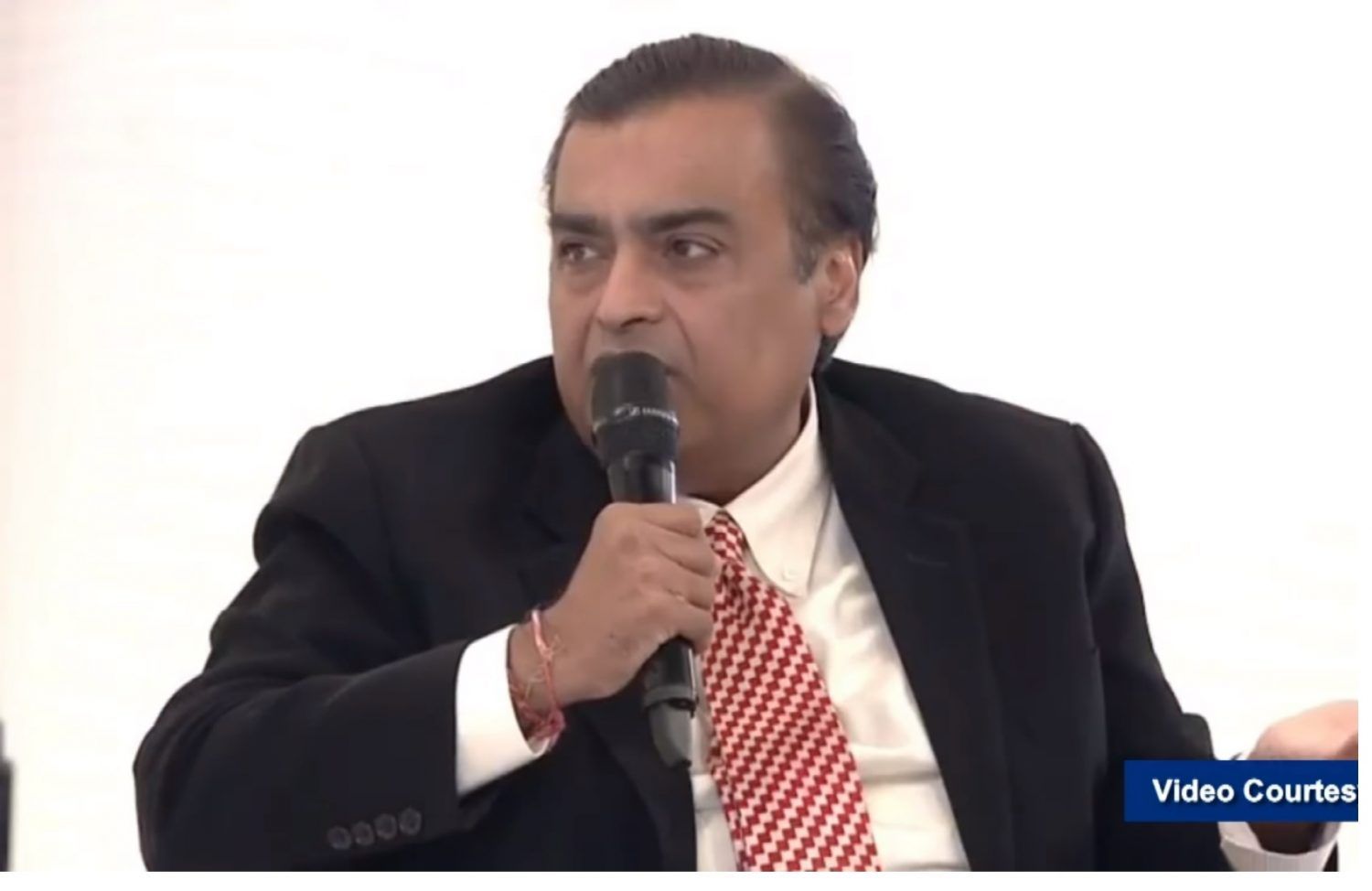 Indian Billionaire Mukesh Ambani's Firm Will Explore Blockchain Platforms and CBDCs